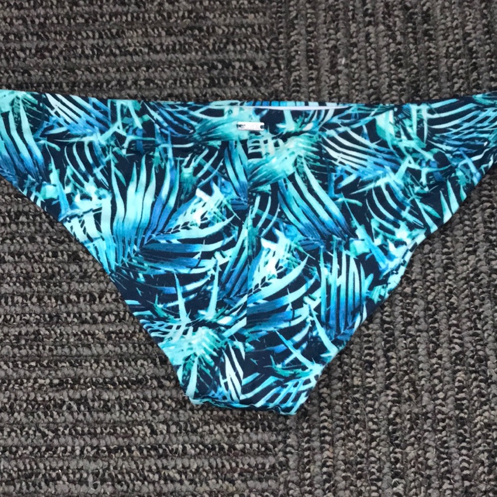 Bikini bottoms